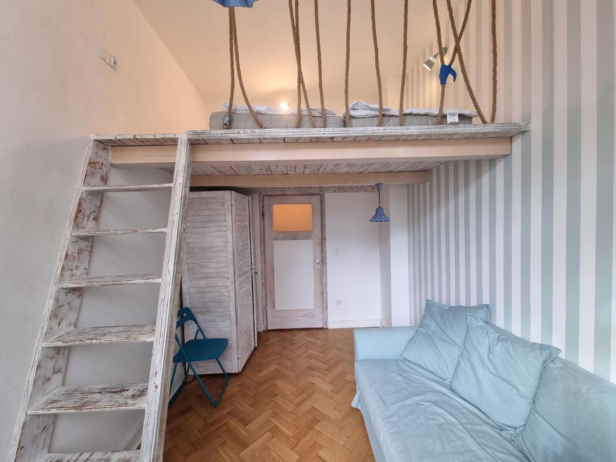 Apartment Euro24 Akacja - 2 Pokoje, 2 Antresole - Centrum, Blisko Plazy, Prywatny Parking