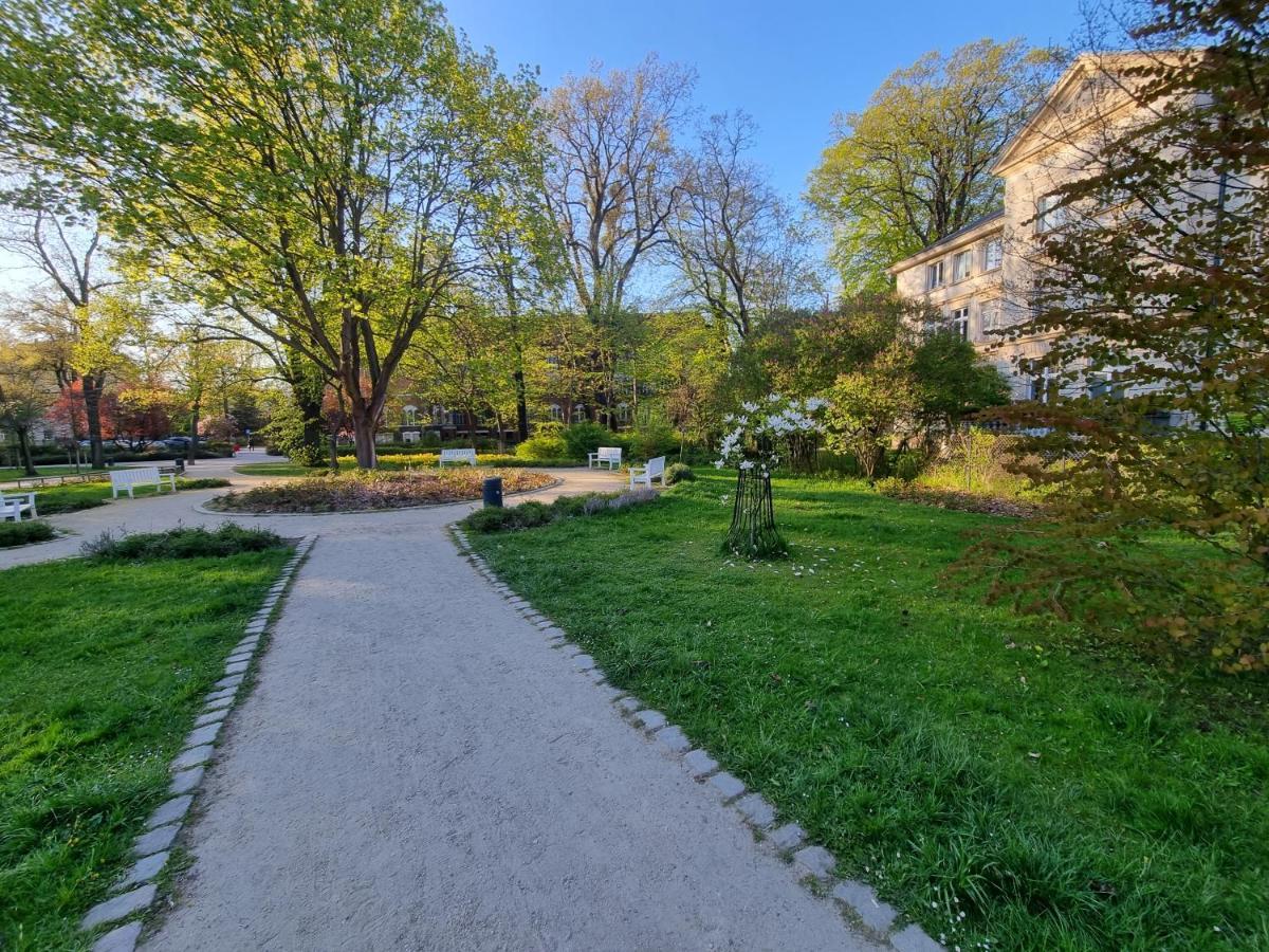 Apartment Euro24 Akacja - 2 Pokoje, 2 Antresole - Centrum, Blisko Plazy, Prywatny Parking Zoppot